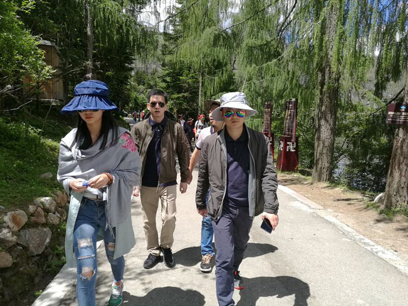 1540725012761826.jpg 木格措2_副本.jpg